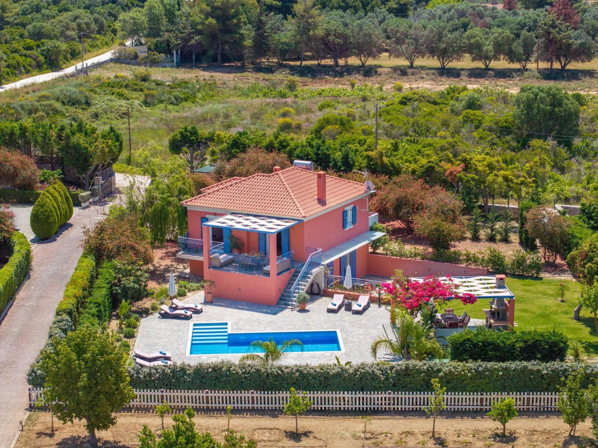 Eglina Villa's Villa Minia