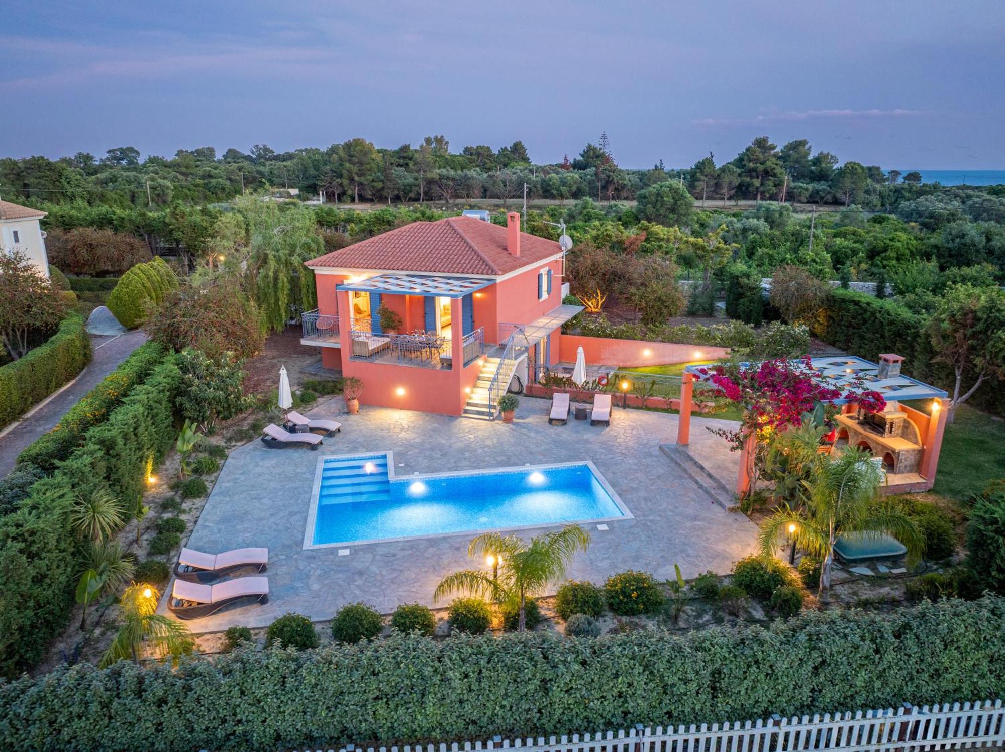 Villa Eglina Villa's *