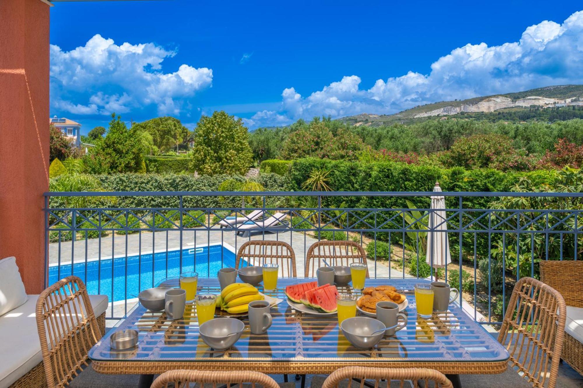 Eglina Villa's *